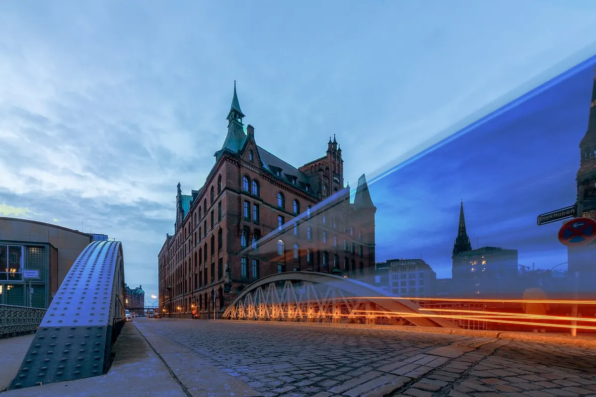 A Photography Checklist for Shooting Cobbled Streets in Low Light