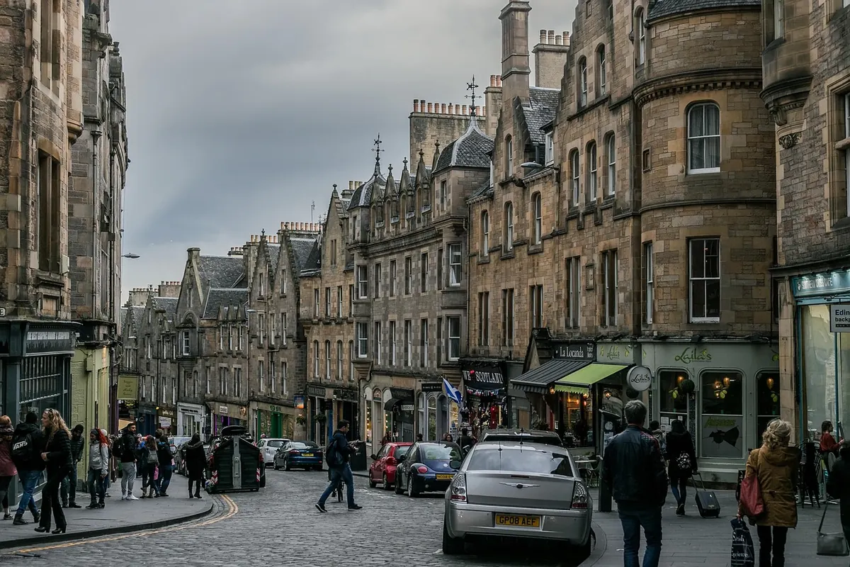 How Victorian Street Improvements Changed Cobbled Lanes